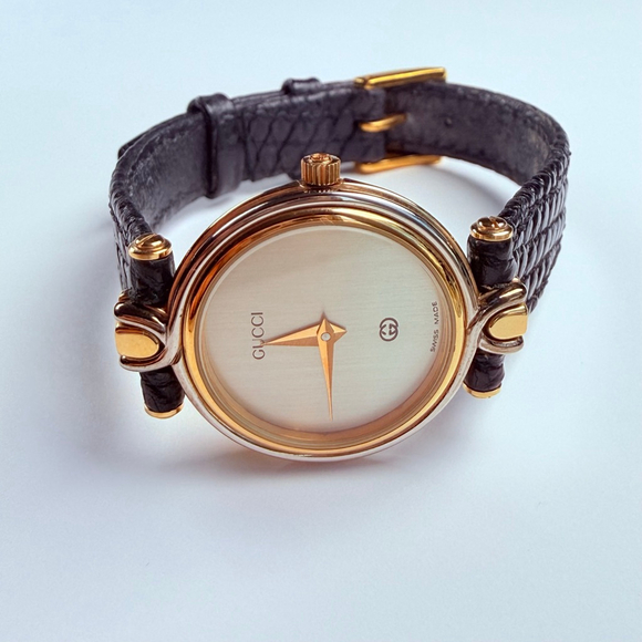 GUCCI Ladies 18K Gold Plated 4500L Swiss Watch VTG Box Papers Receipt BNIB 90's - Picture 7 of 13